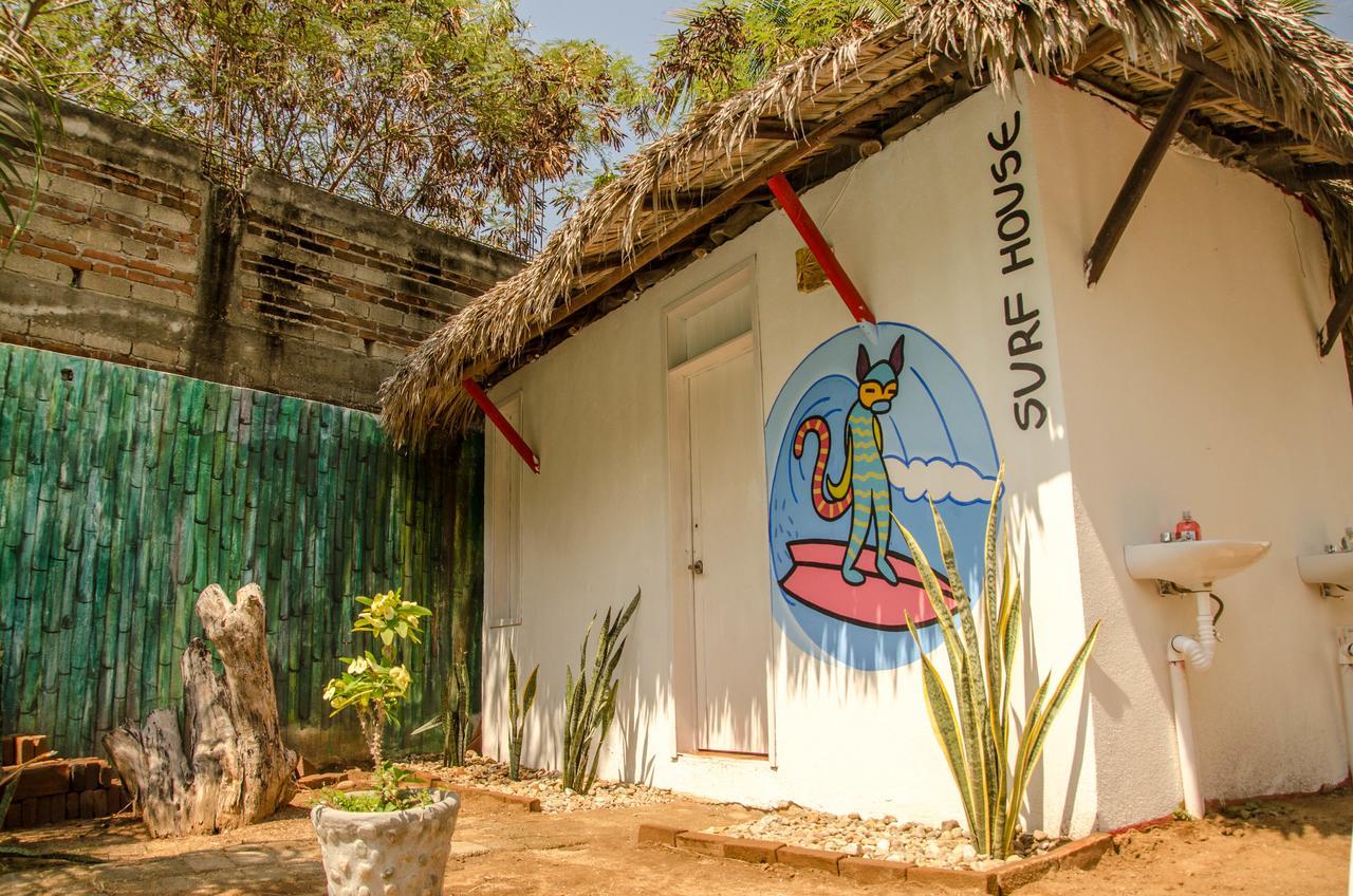 Hostel Alebrijes Surf House (Adults Only) Puerto Escondido  Exterior foto